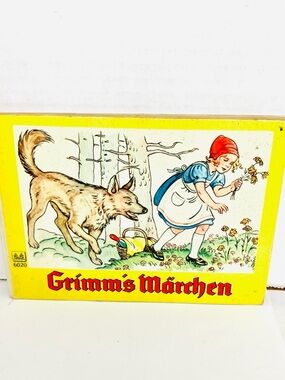 Brother’s Grimm The Wolf & The Seven Young Kids Vintage Cardboard Book German
